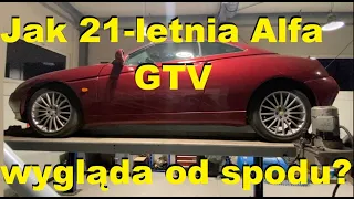 Jak 21-letnia Alfa Romeo GTV (po baardzo długim postoju) wygląda od spodu i od środka?