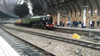 Peppercorn A1 Tornado departing from York