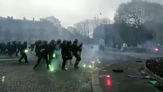 Париж, бунт, наши дни.