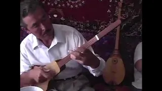 Kirghiz komuz. Master Namazbek Uraliev, 2000