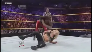 Naomi  High Leg Drop on Aksana