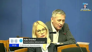 Kalle Grünthal: See, et piisab eksamile kohaletulekust, on minu meelest absurditeater