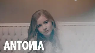 ANTONIA - In Oglinda | Lyrics Video