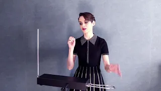 hYrtis joue La Vie en Rose au theremin.