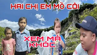 HAI CHỊ EM CHÚC NHÔI MỒ CÔI - XÓT XA TRƯỚC HÌNH ẢNH EM BÉ 5 TUỔI BỐ MẤT SỚM MẸ ĐI LẤY CHỒNG MỚI