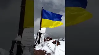 Прапор України встановили на пік путіна в Киргизстані!