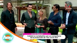 David Zepeda festeja su cumpleaños con elenco de Tres veces Ana | Hoy