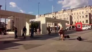 Москва.Качели. Метро Маяковская . Музыка Yesterday.