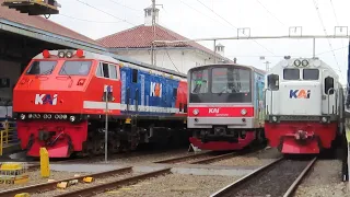 RAMAINYA KERETA API DI STASIUN TERSIBUK PASAR SENEN JAKARTA! Spesial Lokomotif CC 201 Merah Biru RNB