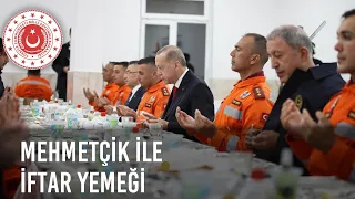 Cumhurbaşkanımız Sn. Erdoğan, TSK İnsani Yardım Tugayındaki Mehmetçiklerle İftar Yaptı