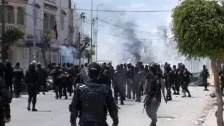 Тунис: стычки салафитов с полицией, есть жертвы