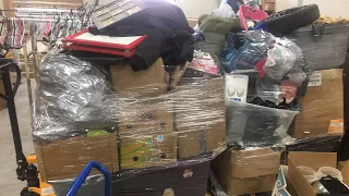 3/10/18 storage Auction unit 3 unboxing