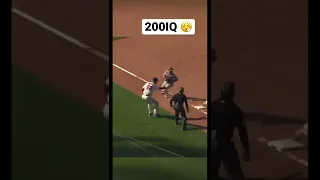 200IQ play by Justin Turner