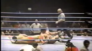 Pedro Morales vs The Magnificent Muraco - MSG