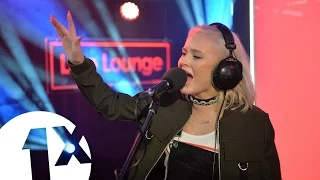Zara Larsson covers TLC's No Scrubs in the 1Xtra Live Lounge