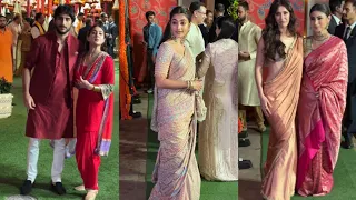 When Mouni Roy Disha patani Sara Ali Khan Pooja Hedge  at Antilia to celebrate Ganesh Chaturthi