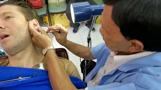 💈$1.50 CHINESE EAR CLEANING / EAR PICKING in Bangkok Thailand by Mr Beard 🇹🇭 | Ear Wax Removal 4K