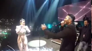 تامر حسنى يفاجىء شيرين على المسرح اثناء حفلها فى السويد 2018