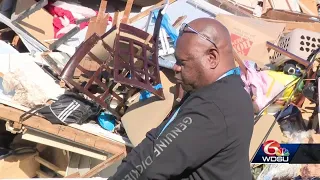 Algiers residents stunned by tornado damage