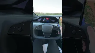 Así funciona el volante yoke del Tesla Model S Plaid