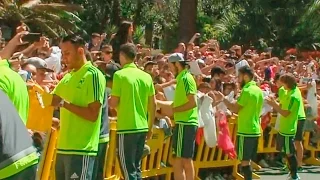 REAL MADRID en LAS PALMAS - Recibimiento y firma de autógrafos