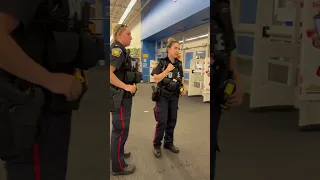 Wal-Mart CALLS COPS for PAYING for stranger’s groceries!