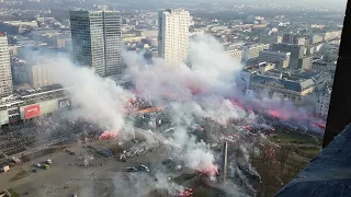 Marsz Niepodległości 11.11.2021 widok z Pałacu Kultury i Nauki (Hymn Polski)