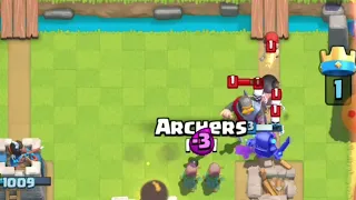 LEVEL 3 MINI PEKKA VS LEVEL 1 KNIGHT