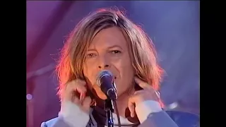 DAVID BOWIE - "Wild Is The Wind" & "Starman" (HQ) TFI Friday 2000