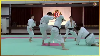 Group kumi embu (man). Shorinj Kempo demonstrations techniques self-defense. 少林寺拳法