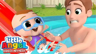 Serunya Belajar Berenang! | Kartun Anak | Little Angel Bahasa Indonesia