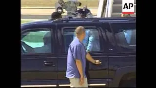 President arrives in Texas, comment on Hurricane Rita