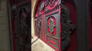 Необычные ворота из металла с элементами ковки в Дагестане