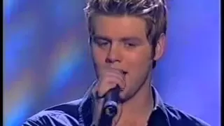 Westlife - Hero (feat. Mariah Carey), Queen of my heart (TOTP awards).wmv