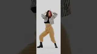 Itzy Yeji "LOCO" dance weekly idol