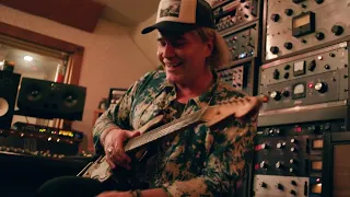 Philip Sayce gets INSANE blues/fuzz tones with Archetype: Rabea