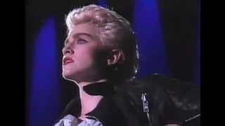 PAPA DON'T PREACH-MADONNA  WHO'S THAT GIRL-MITSUBISHI SPECIAL LIVE IN JAPAN