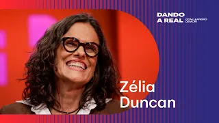 Zélia Duncan é a convidada do Dando a Real com Leandro Demori