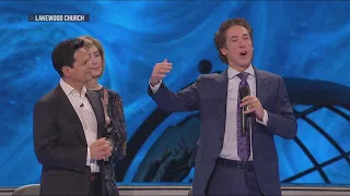 Services resume at Lakewood Church with Joel Osteen week after Houston shooting