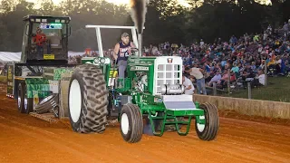 Now This is Tractor Pulling!!