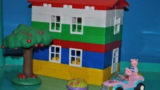 Обзор игрушек - Конструктор LEGO: Свинка ПЕППА и ДЖОРДЖ строят дом/Peppa Pig building a house