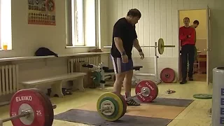 Russian Weightlifting Champions Train in 2007