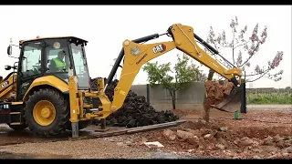 Cat® 432 Backhoe Loader Customer Story – Juan Manuel (Spain)