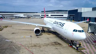 Qantas Airbus A330-300  Economy Review - Sydney to Brisbane  (QF506)