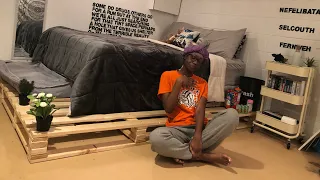 I MADE MY OWN PALLET BED