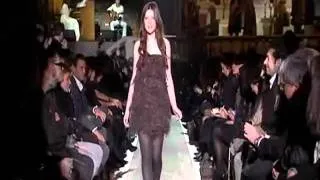 (court) Passage de Georgie au défilé de Alberta Ferretti ^^