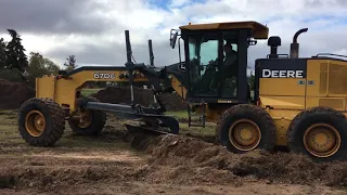 Motoniveladora John Deere 670G - Power Sound