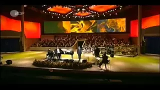 Miserere (Live). Luciano Pavarotti & Bono (HD)