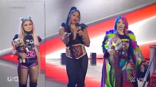 Bianca Belair & Alexa Bliss & Asuka Entrance - RAW: September 19, 2022