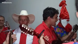 Folia de Reis Mineira de Itaguari sendo embaixada por José Odison na residência do Dirmo  25/12/2019